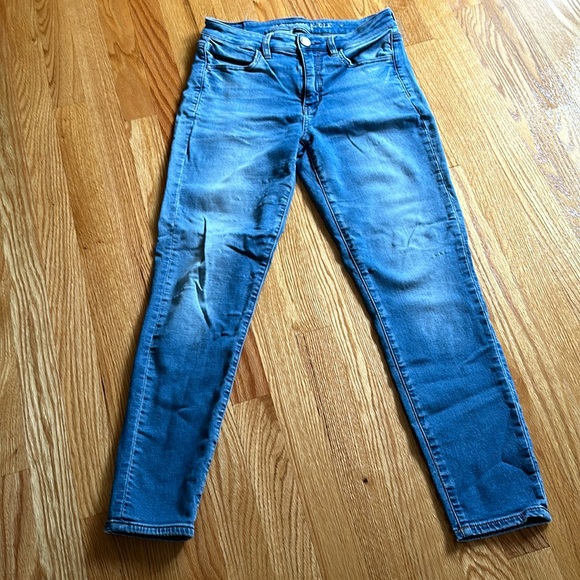 American Eagle Outfitters Denim - American Eagle High Rise Jegging Crop Size 6